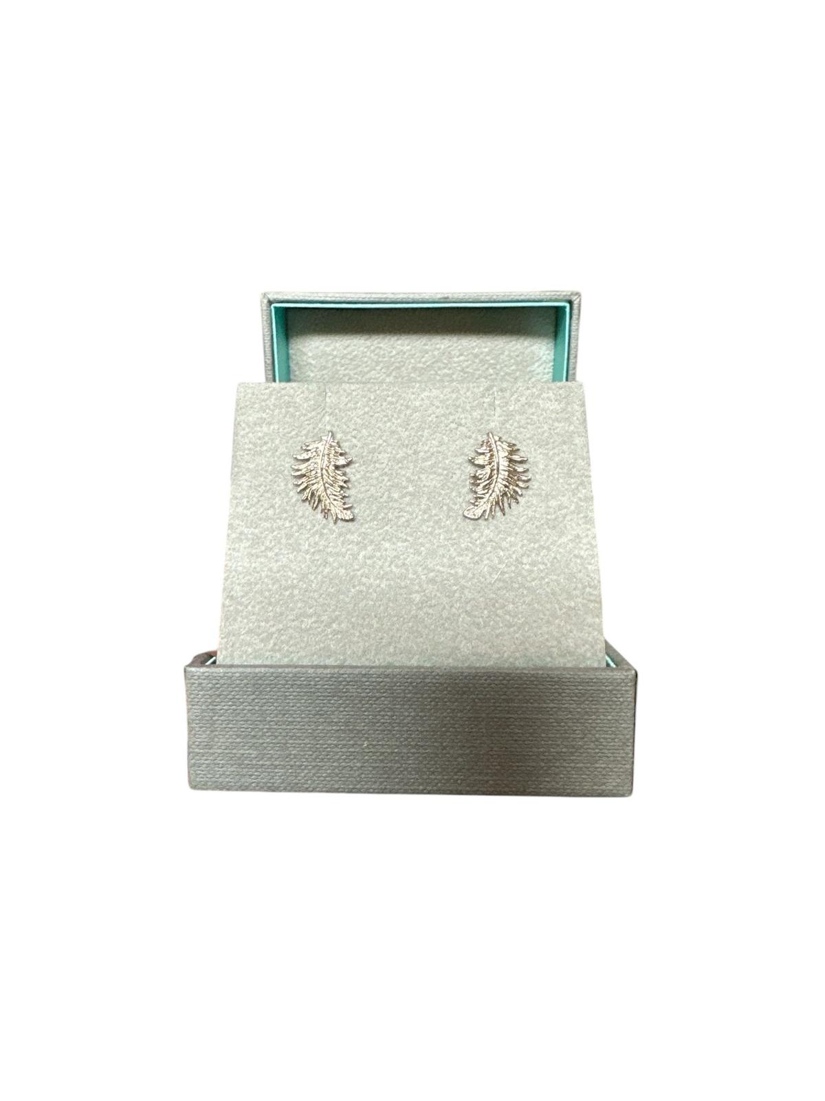 Dower Hall Ohrstecker Motiv Feder